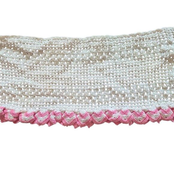 Crochet, Vintage White & Pink Ruffle 17" x 6" - Picture 2 of 5